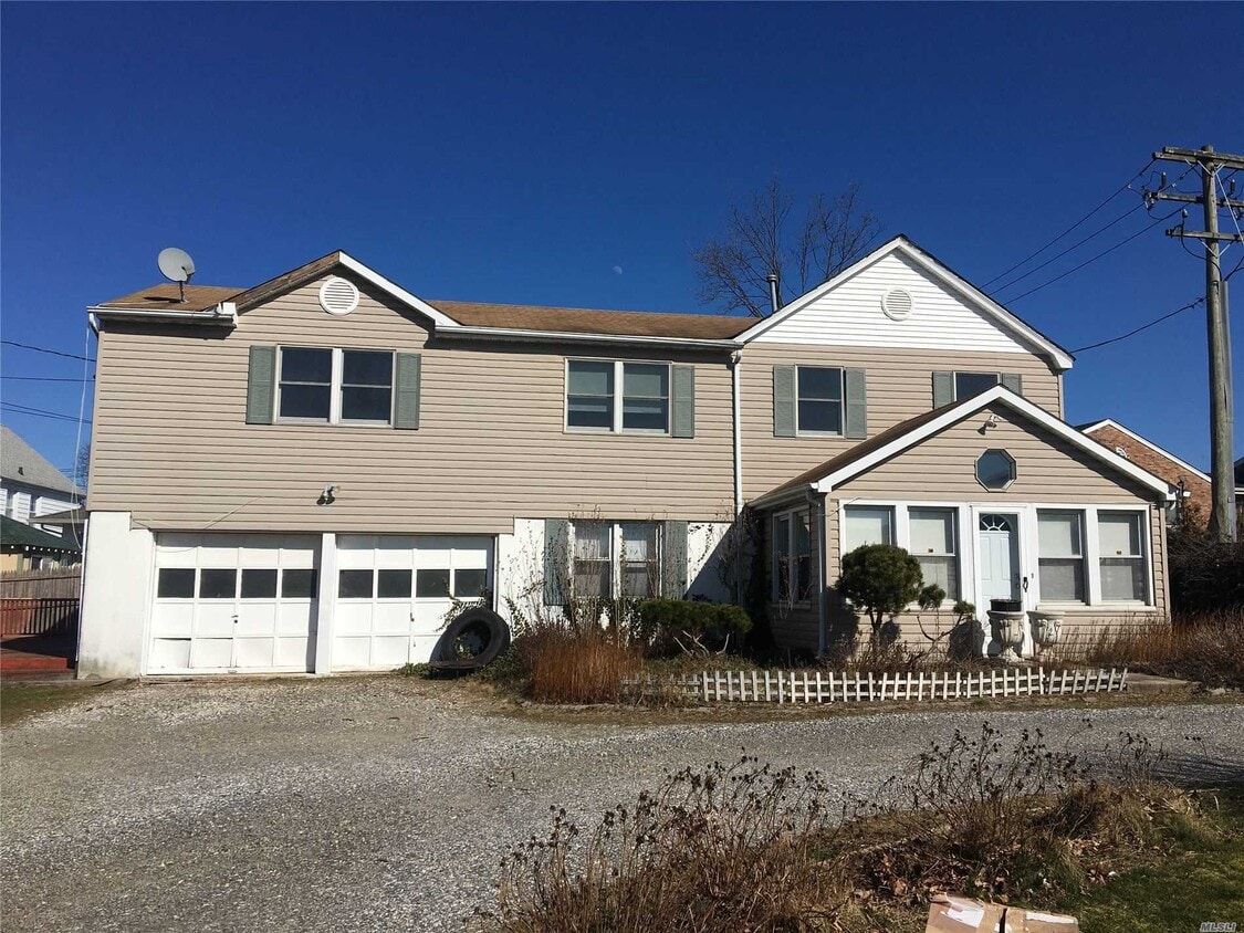 2 18th St, Jericho, NY 11753 House for Rent in Jericho, NY