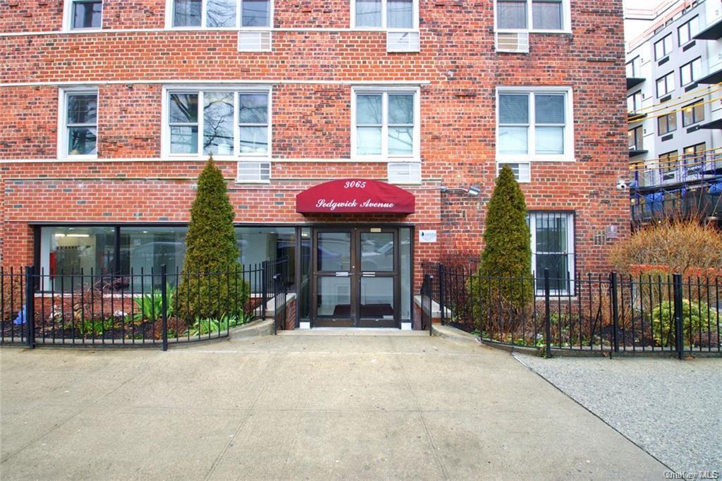 Primary Photo - 3065 Sedgwick Ave
