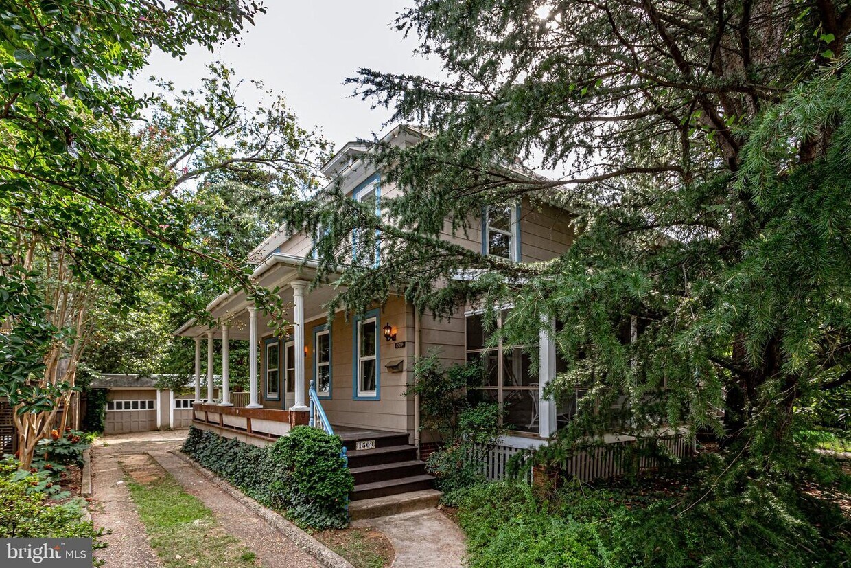 Foto principal - 1509 N Garfield St