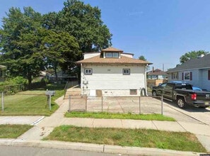 Building Photo - 115 Barnaby Ave