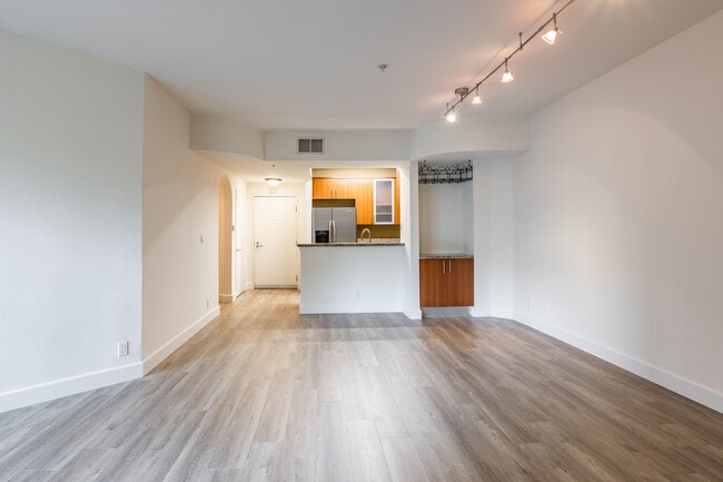 Foto del edificio - 620 S Gramercy Pl