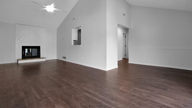 Foto del edificio - 3323-3327 Kristin Ct