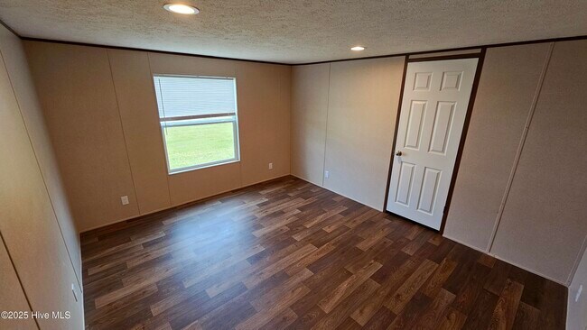 Building Photo - 902 NC-241