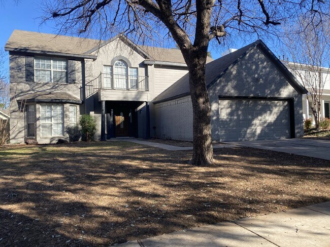 Building Photo - Adorable 4-bedroom, 3-bathroom single fami...
