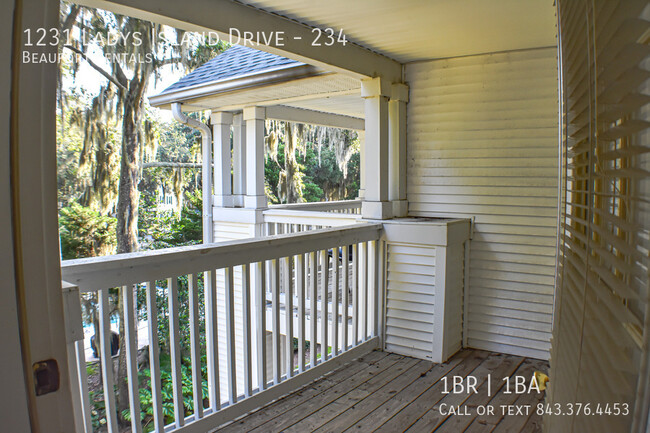 Foto del edificio - 1231 Ladys Island Dr