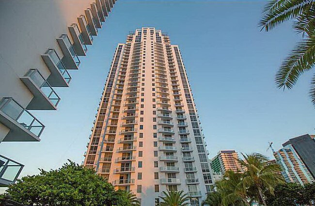 Foto del edificio - 1050 Brickell Ave