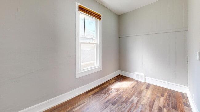 Building Photo - 3523 Walton Ave