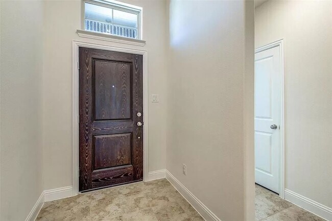 Building Photo - 6221 Hightower St