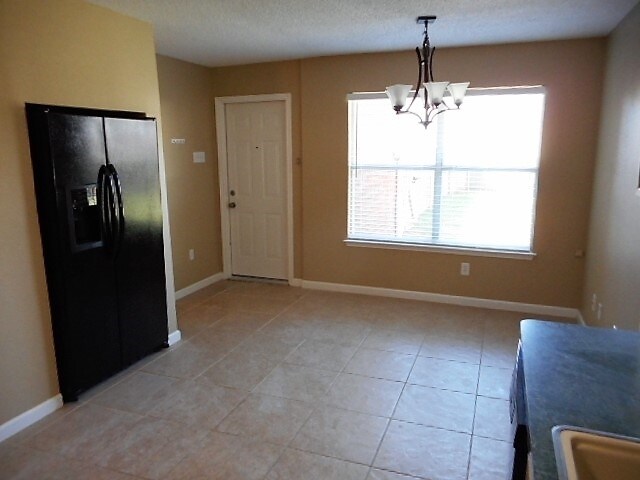 Foto del edificio - 1318 Creekview Drive