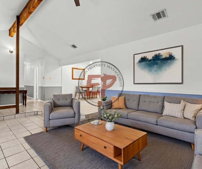 Foto del edificio - 103 Spring Lake Dr