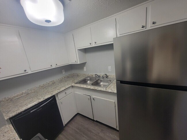 Foto del edificio - 225 W McDowell Rd
