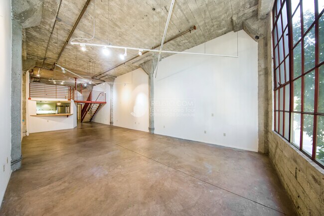 Building Photo - 1097 Howard St