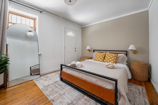 Building Photo - 393 8th Ave