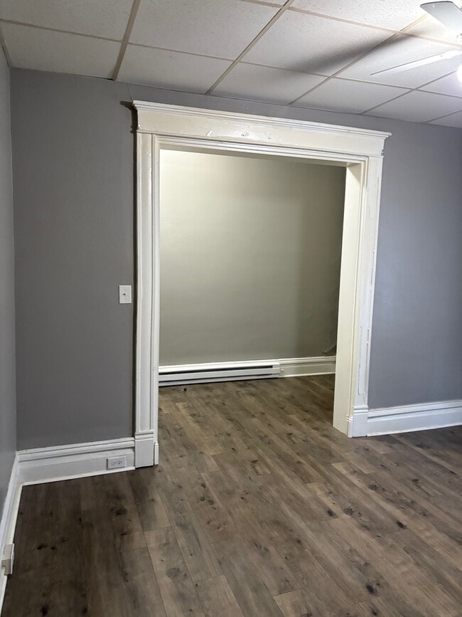 Living Room & Foyer - 428 13th St