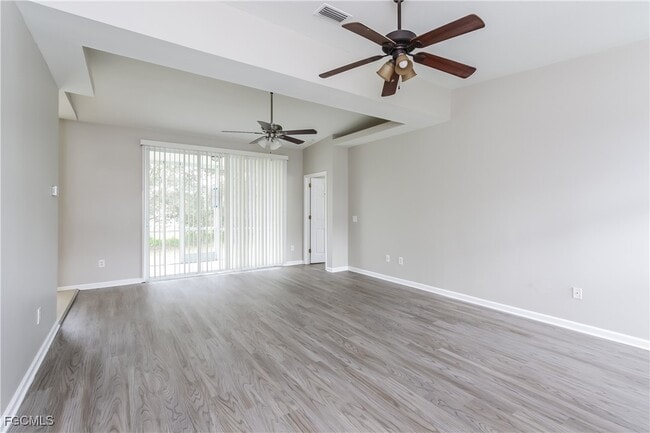 Foto del edificio - 4972 Weatherton St