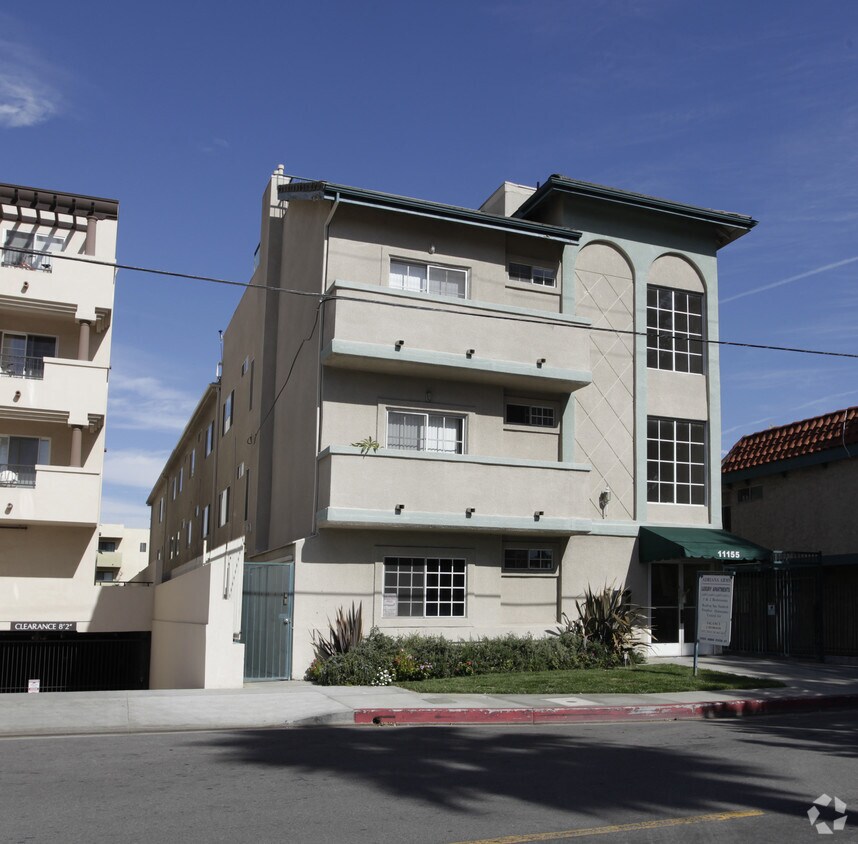 Foto principal - Adriana Arms Apartments
