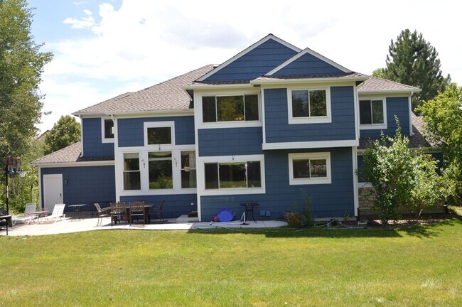 Foto del edificio - 815 Trail Ridge Dr