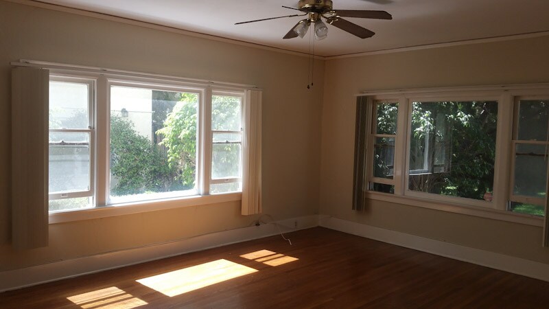 Primary Photo - 2752 E 1st St
