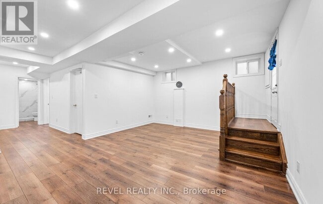 Building Photo - 69 Rockcliffe Blvd