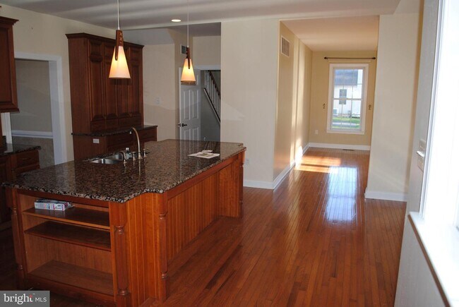 Foto del edificio - 1550 Knobb Hill Ln