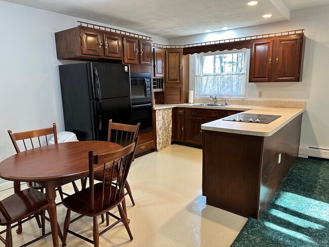 Building Photo - 13 Cobblers Ln