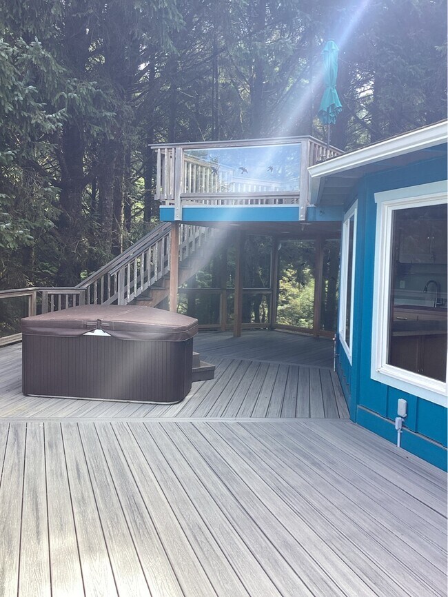 Foto del edificio - 6989 SW Surfland St