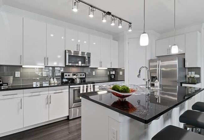 Building Photo - 2 bedroom in Seabrook TX 77586