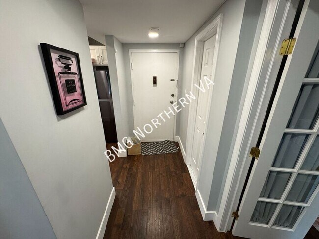 Foto del edificio - 3245 Rio Dr