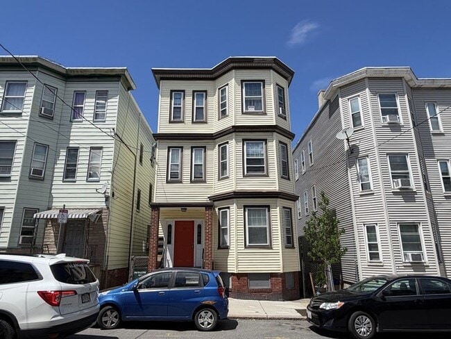 Building Photo - 114 Falcon St