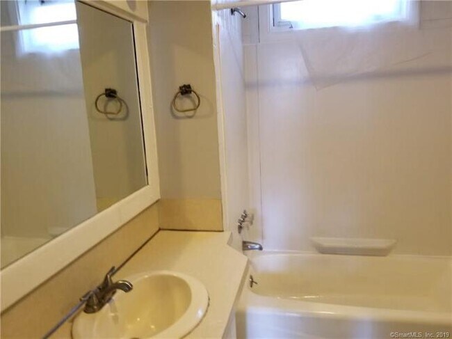 Foto del edificio - 178 Faber Ave