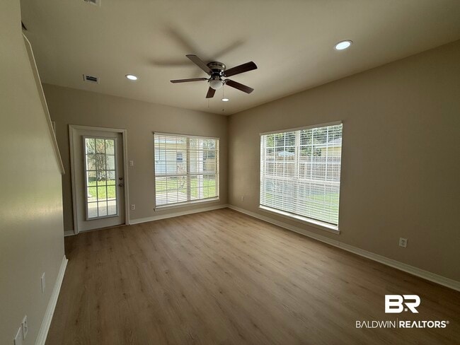 Building Photo - 7556 Audubon Dr