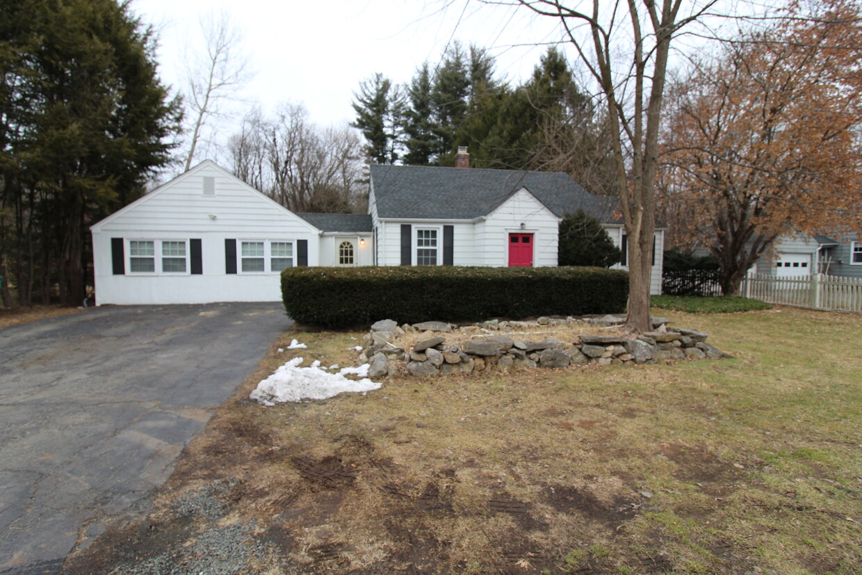 Foto principal - 136 Tunxis Ave