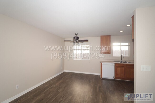 Foto del edificio - 2 bedroom 2 bath ground floor condo for re...