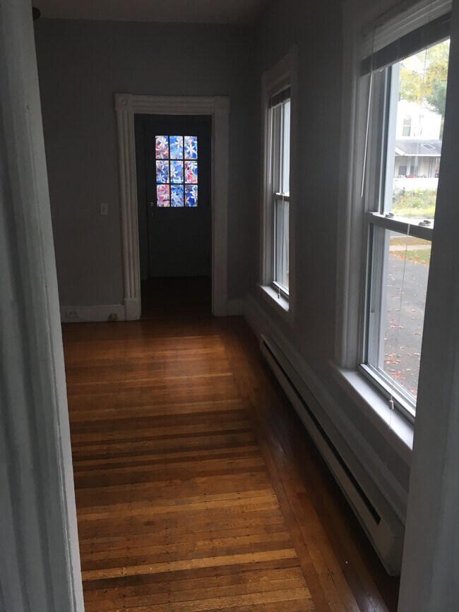 Foto del edificio - 55 Fairview Ave