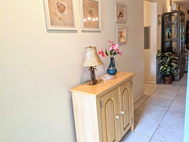 Foto del edificio - 3709 Lake Bayshore Dr