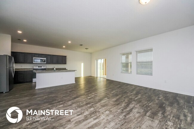 Foto del edificio - 158 Hidden Lk Lp