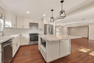 Building Photo - 5215 Stillbrooke Dr