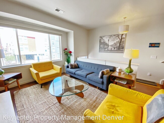 Building Photo - 2 br, 3 bath House - 518 Park Ave W.