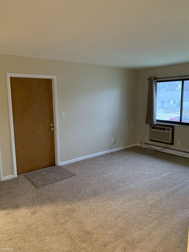 Building Photo - 2 br, 1 bath 4plex - 956 33rd St SE