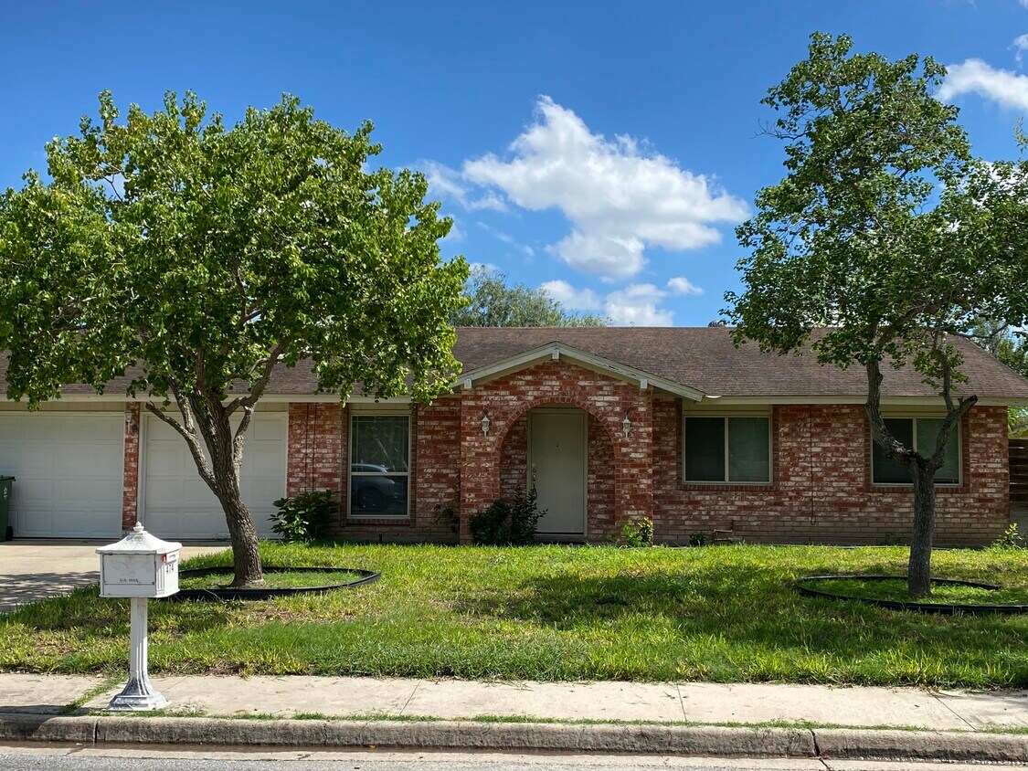 474 Mayfield Ln, Brownsville, TX 78521 House Rental in Brownsville