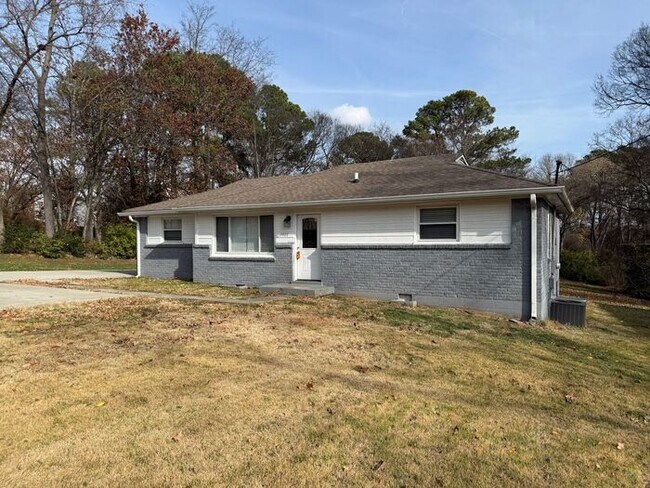 Foto del edificio - FOR RENT - 3 Bed 2 Bath House in South Nash - Pet Friendly