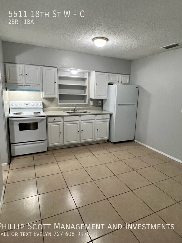 Foto del edificio - 5511 18th St W