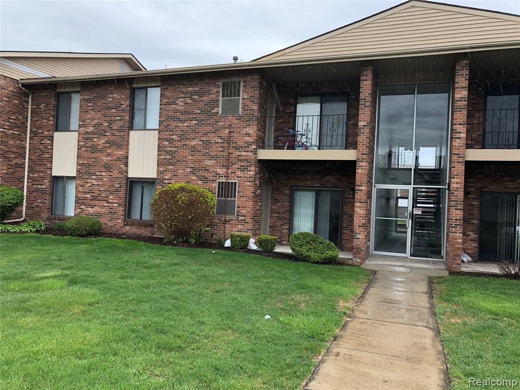 15142 Seagull Dr, Sterling Heights, MI 48313 Condo for Rent in