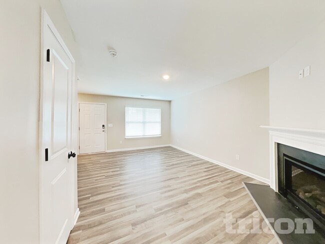 Foto del edificio - 271 Millen Dr