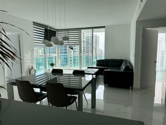 Foto del edificio - 951 Brickell Ave