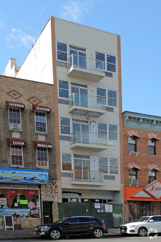 Building Photo - 100-12 Northern Blvd