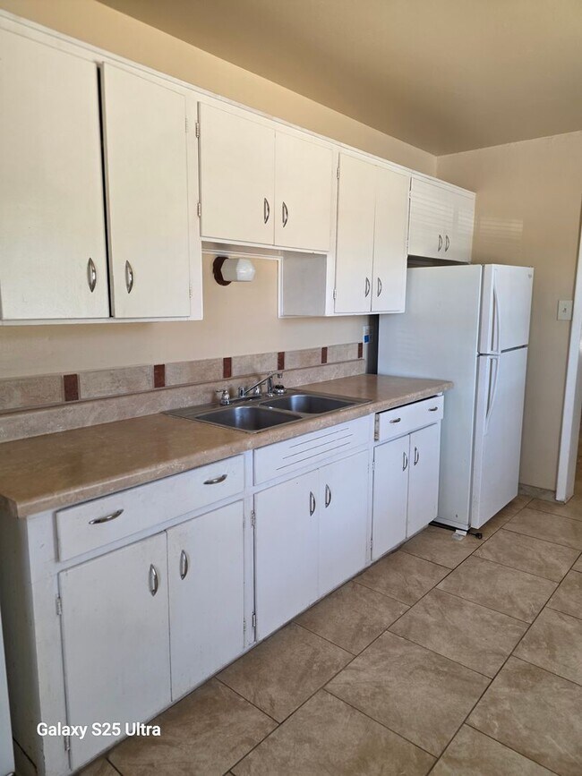 Foto del edificio - Clean THREE Bedroom Home