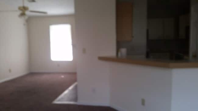 breakfast bar - 6804 Willowbrook Dr