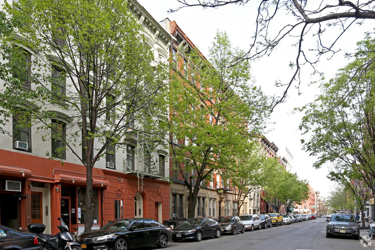 Foto del edificio - 25 E 7th St
