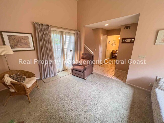 Building Photo - AVAILABLE JULY - 2 Bed / 2 Bath SLO Condo